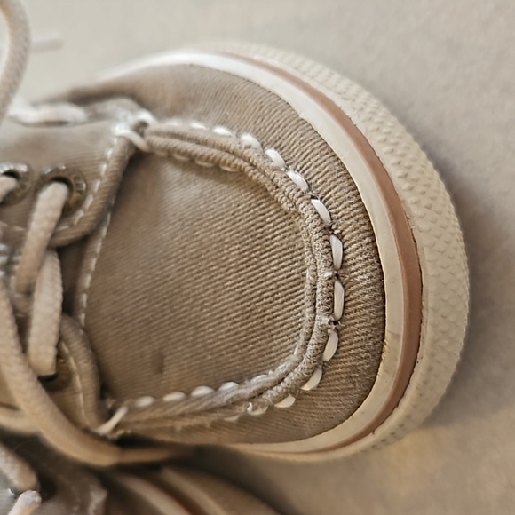 Baby Sperry boat shoes - Picture 3 of 11